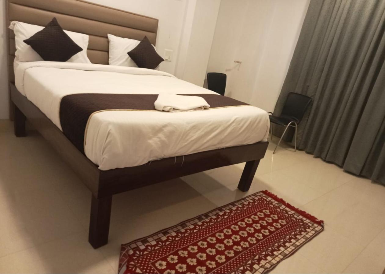 Hotel Amenda International Nowe Delhi Zewnętrze zdjęcie